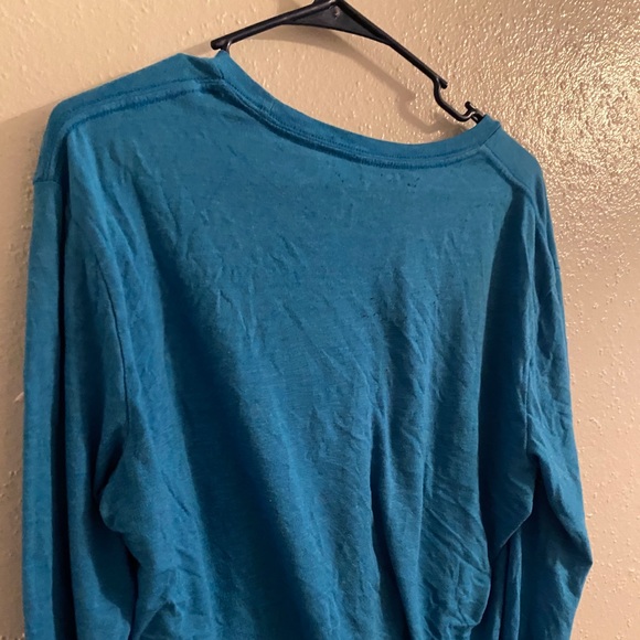 American Eagle Graphic T-shirt - Picture 2 of 2